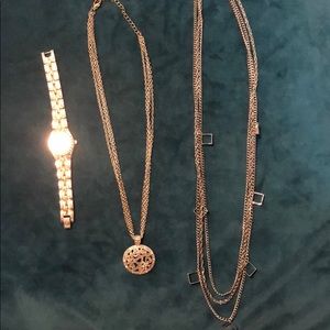 Lot of jewelry
